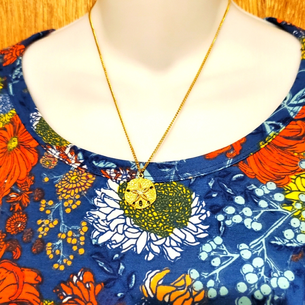 Vintage Sand Dollar necklace with Earrings set